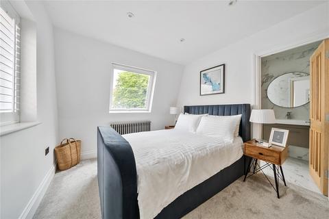 135 Brookside, East Barnet, Barnet, EN4 8TS