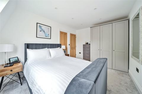 135 Brookside, East Barnet, Barnet, EN4 8TS