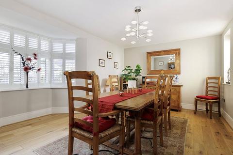 22 Sargent Square, Broadway, WR12 7FE