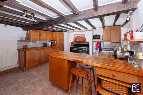 25 Bell Lane, Syresham, Brackley, NN13 5HP