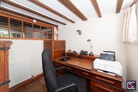 25 Bell Lane, Syresham, Brackley, NN13 5HP