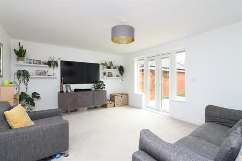 4 bedroom detached house for sale, Creamery Close, Woolmer Green, SG3