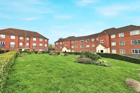 2 bedroom flat for sale, Node Way Gardens, Welwyn, Herts, AL6