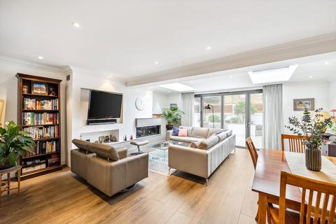 5 bedroom terraced house to rent, Alba Mews, Revelstoke Road, Wimbledon, London, SW18