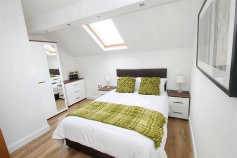 2 bedroom apartment to rent, North Thirteenth Street, Milton Keynes MK9