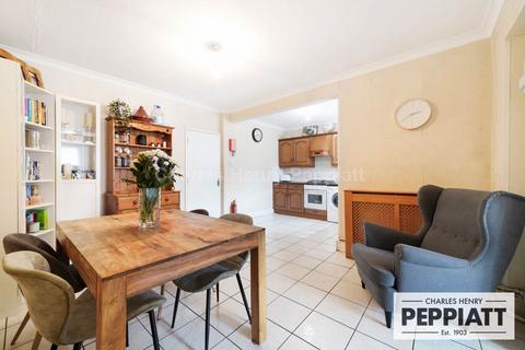 3 bedroom semi-detached house for sale, Petersfield Close, London