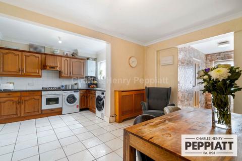 3 bedroom semi-detached house for sale, Petersfield Close, Edmonton, N18