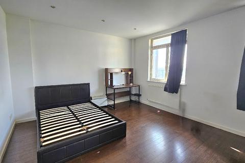 2 bedroom apartment to rent, Treadway Street, London, Haggerston