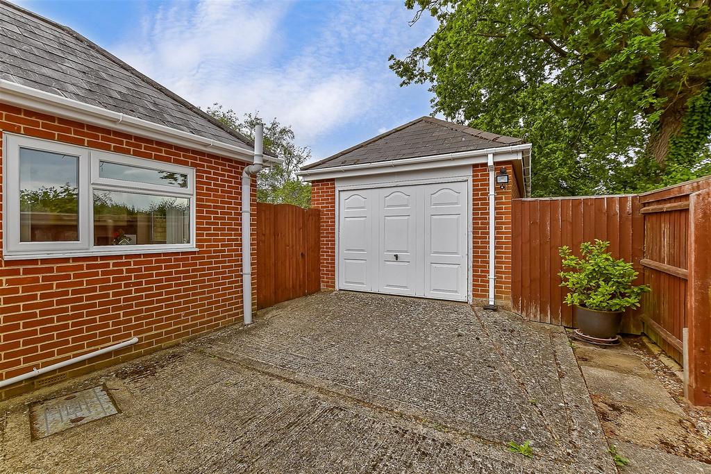 Driveway/Parking