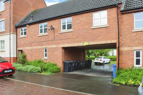 2 bedroom terraced house to rent, Kepwick Road, Hamilton, Leicester LE5