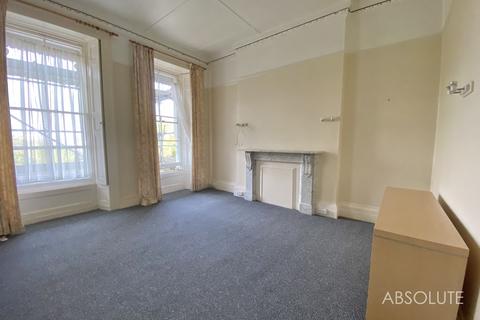 1 bedroom apartment to rent, Higher Woodfield Road, Torquay, TQ1