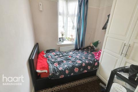 28 Waverley Gardens, Ilford, IG6 1PJ