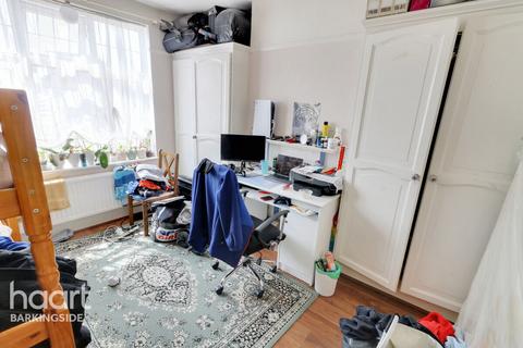 28 Waverley Gardens, Ilford, IG6 1PJ