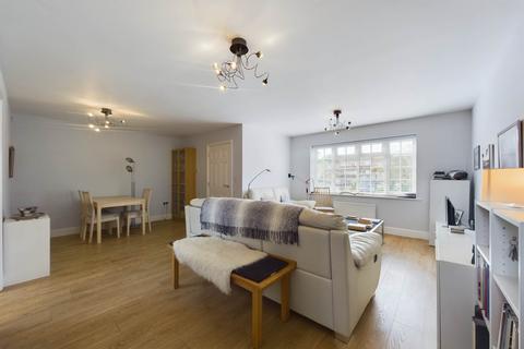 2 bedroom duplex for sale, Roughdown Road, Boxmoor