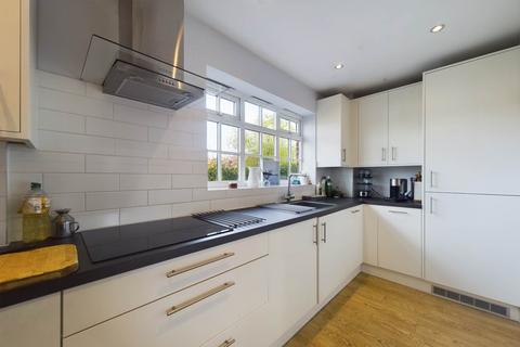 32 Roughdown Road, Hemel Hempstead, HP3 9AX