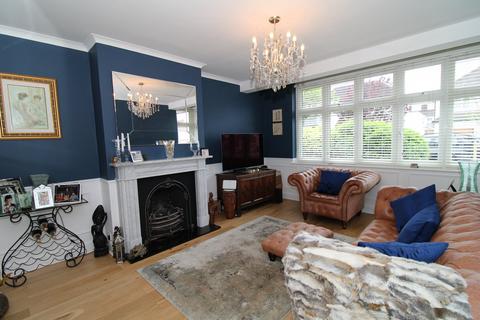9 Ash Grove, West Wickham, BR4 0QL