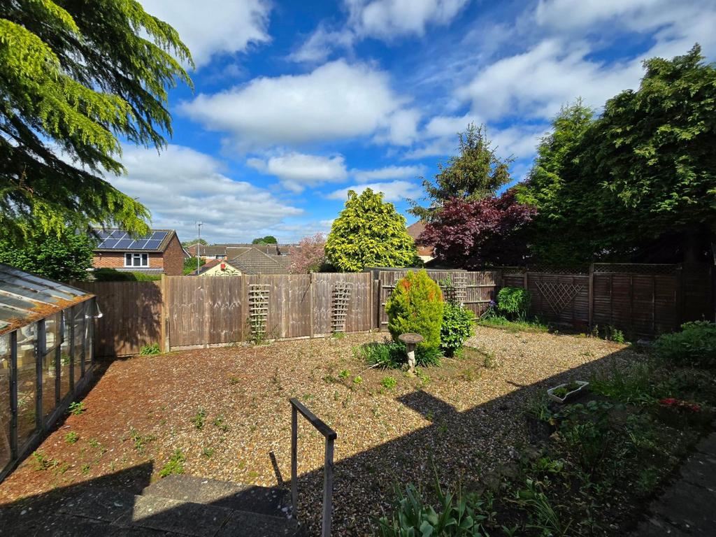 Rear/side gardens