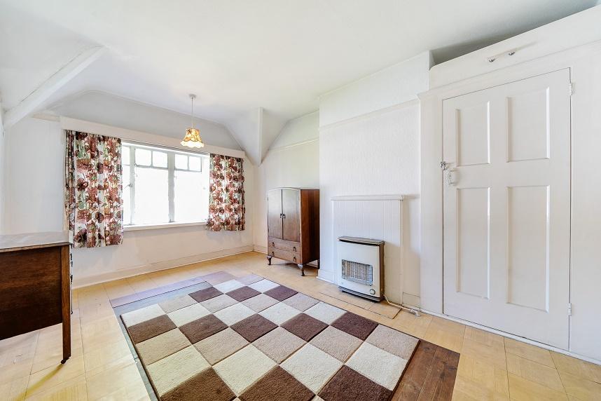 Yeading Lane, Hayes UB4 0EX 3 bed semidetached house for sale £425,000