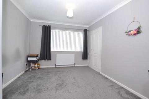 undefined, 2 Bedroom First Floor Apartment to Let on Willows Close, Newcastle Upon Tyne