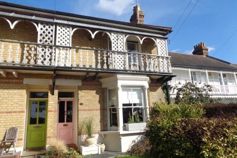 3 bedroom end of terrace house for sale, Leigh Hill, Leigh On Sea