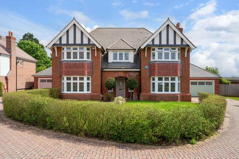 5 bedroom detached house for sale, Choules Close Pershore, Worcestershire, WR10 2FB