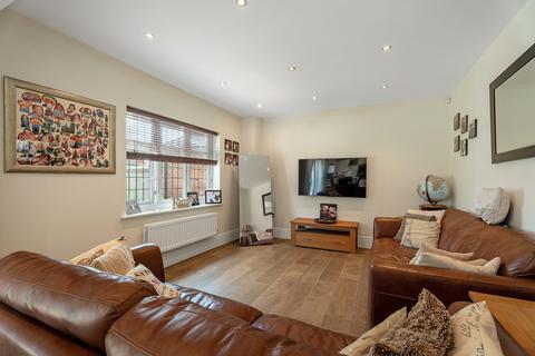 14 Choules Close, Pershore, WR10 2FB
