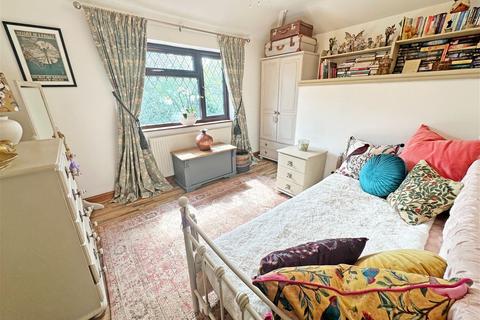 3 Biddles Hill, Earlswood, Solihull, B94 5EN