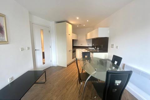 2 bedroom apartment to rent, Southside, St.John's Walk, B5