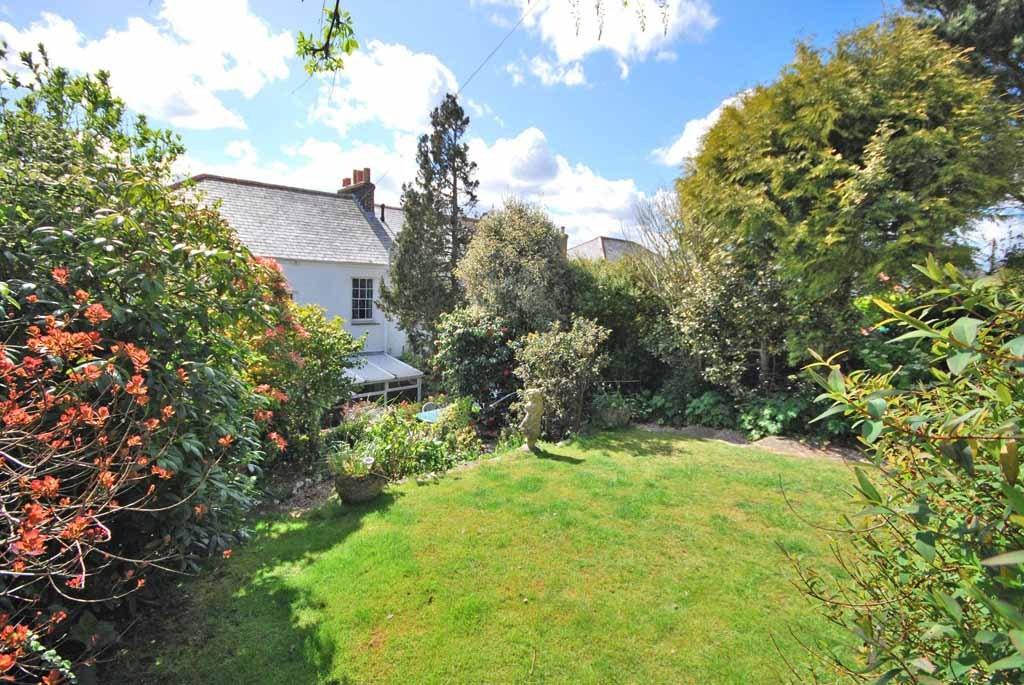 Devoran, Nr. Truro, Cornwall, TR3 4 bed semidetached house £560,000