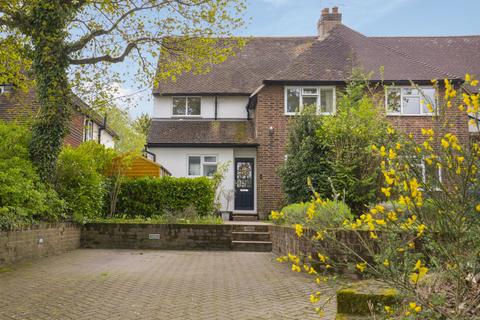 20 Engliff Lane, Woking, GU22 8SU