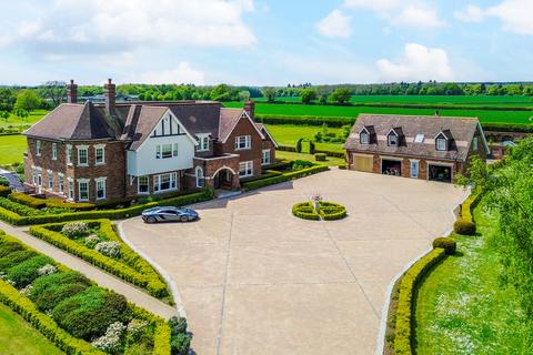 7 bedroom country house for sale, Chenies Hill, Chesham, HP5