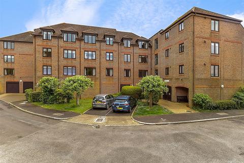 1 bedroom flat for sale, Station Road, Pulborough, West Sussex