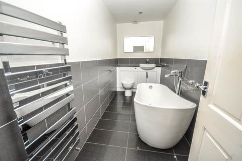2 bedroom flat for sale, Albany Street West, South Shields