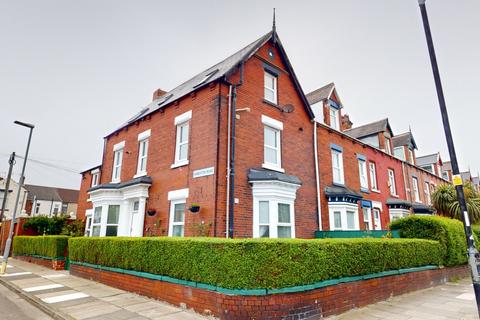 6 bedroom end of terrace house for sale, Hartlepool, Durham, TS24
