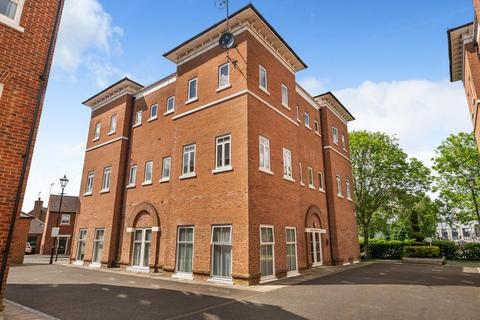 2 bedroom flat for sale, Aylesbury,  Buckinghamshire,  HP19