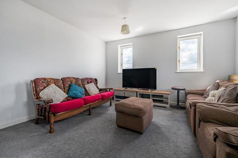 2 bedroom flat for sale, Aylesbury,  Buckinghamshire,  HP19