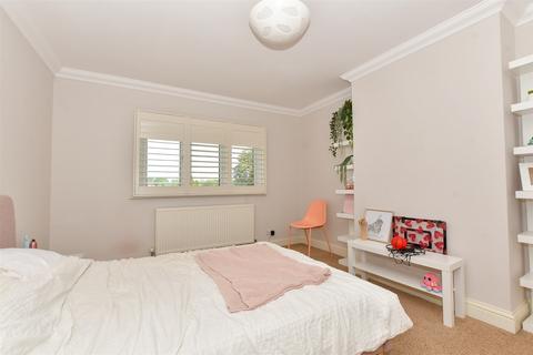 4 bedroom semi-detached house for sale, Old Road East, Gravesend, Kent