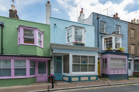 4 bedroom terraced house for sale, Addington Street, Ramsgate, CT11