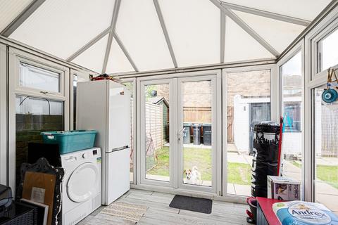 84 Mackenzie Way, Gravesend, DA12 5UB