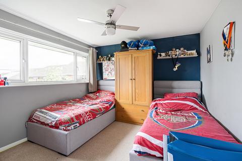 84 Mackenzie Way, Gravesend, DA12 5UB