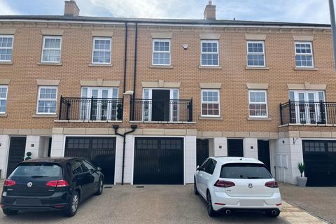4 bedroom townhouse for sale, Salmons Yard, Newport Pagnell