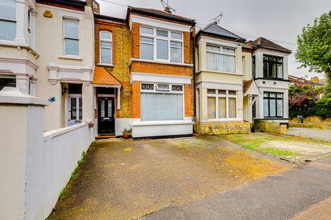 2 bedroom apartment for sale, Avenue Road, Westcliff-on-sea, SS0