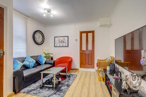 29 Avenue Road, Westcliff-on-sea, SS0 7PN