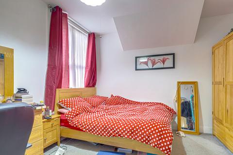 29 Avenue Road, Westcliff-on-sea, SS0 7PN