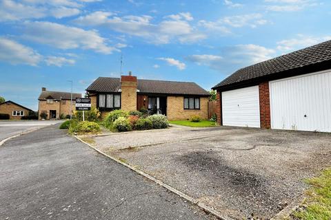 2 bedroom detached bungalow for sale, Farfield Close, Sawtry, PE28