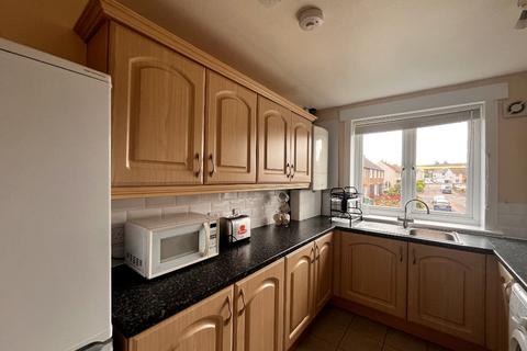 2 bedroom flat to rent, Sandyherd Court, St Andrews KY16
