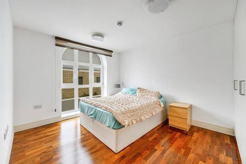 2 bedroom apartment to rent, North Road, Brentford, TW8