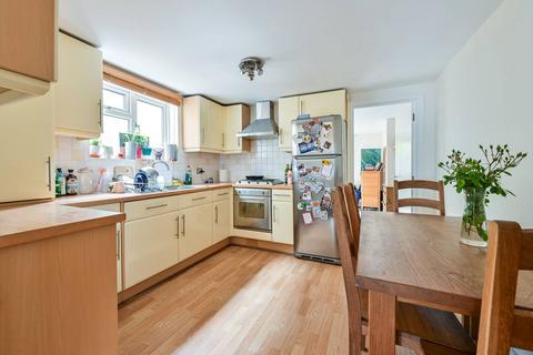 2 bedroom flat for sale, Hemberton Road, Clapham North, London, SW9