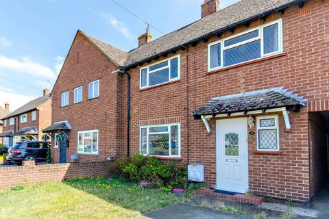 4 bedroom semi-detached house to rent, Hornbeam Road, Stoughton, Guildford, GU1