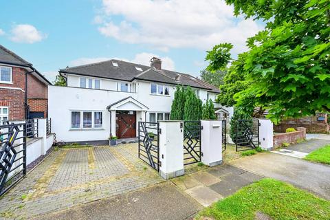 4 bedroom semi-detached house to rent, Robin Hood Lane, Kingston Vale, London, SW15